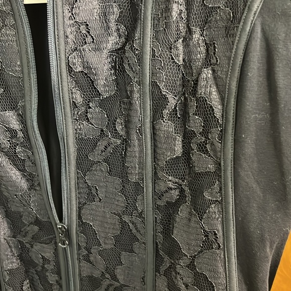 NWT Laura Ashley black jacket w lace accents size L - Picture 4 of 7